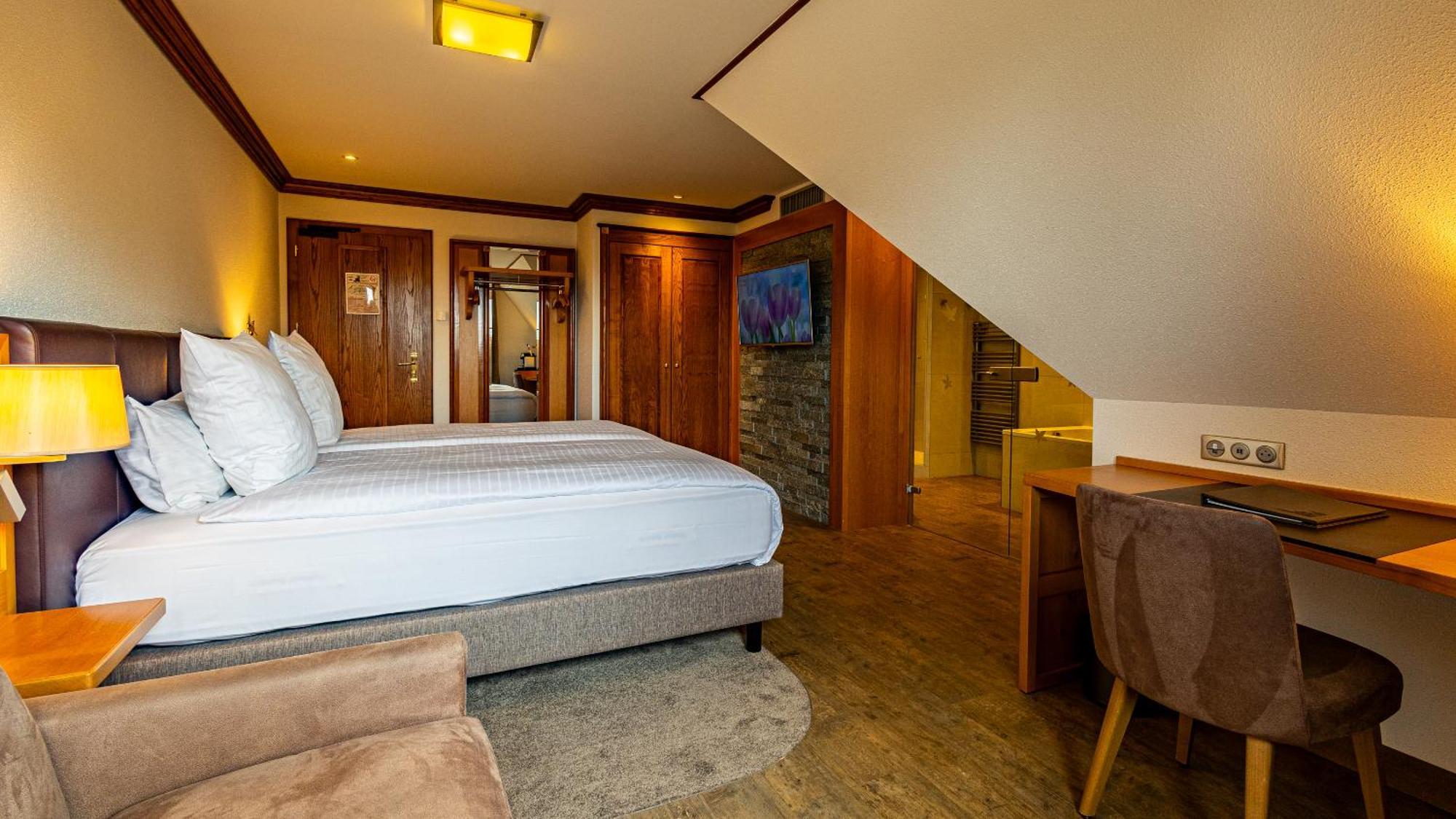 Hotel Spa Restaurant Domaine Du Moulin Енсисайм Екстериор снимка